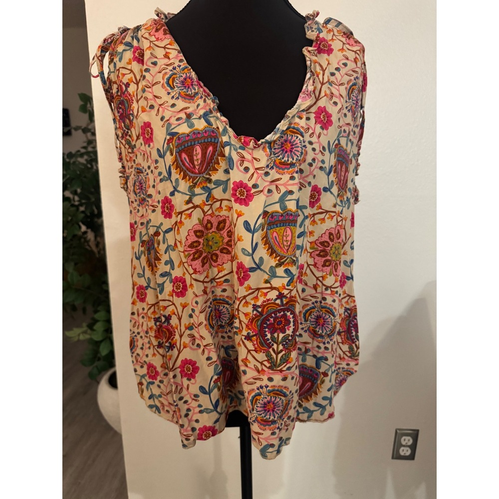 Natural Life Women Small Boho Floral Ruffle V-Neck Sleeveless Blouse Cream Pink